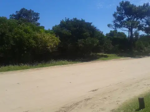 Terreno en Venta 90  mts Frente