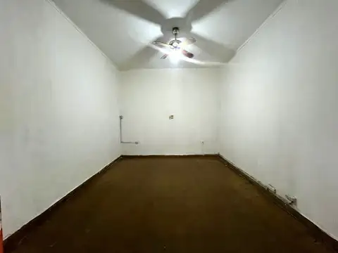 Casa 5 ambientes con 1 baño