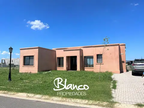 Casa  en Venta en San Sebastian, Escobar, G.B.A. Zona Norte