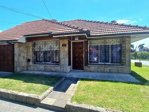 Venta Casa 4 Ambientes en Punta Mogotes Mar Del Plata