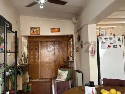 9 de julio 2200, Piso 0