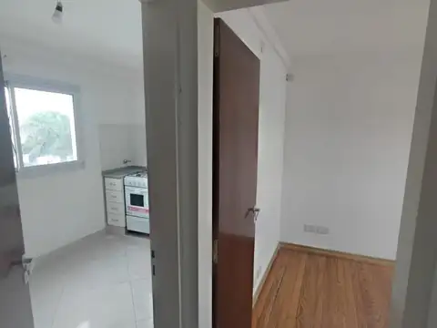 Departamento en Alquiler en Temperley, $ 450.000