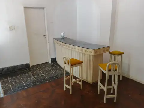 Depto Tipo Casa 6 ambientes con 2 baños