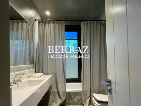 Casa Alquiler Temporario 4 Dormitorios Barrio La Volanta Lote de 1600 m2 Pilará, Pilar