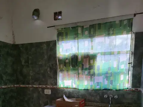 PH TIPO CASA EN PLANTA BAJA AL FRENTE DE 2 AMBIENTES. INGRESO INDEPENDIENTE.