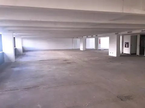 ESPECTACULAR OFICINA EN EL CENTRAO - MONSERRAT COCHERA SEGURIDAD