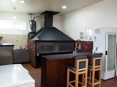 VENTA DE PROPIEDAD MULTIFUNCIONAL, RIO GRANDE