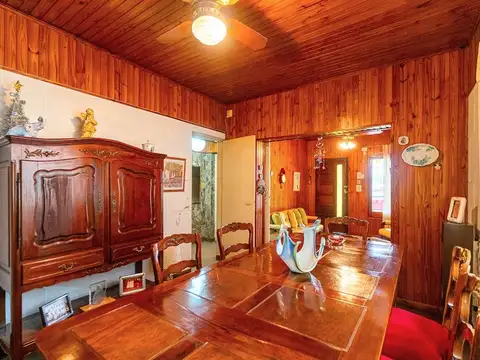 Casa 5 ambientes con 1 baño