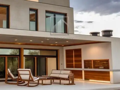 Casa en Venta con 2 cocheras