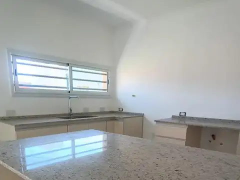 Avenida Santa Elena y Sáenz Peña