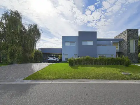 Casa en Alquiler al Norte