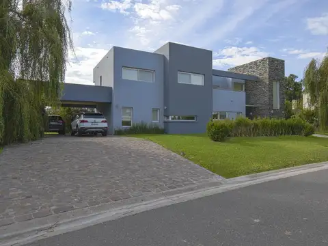 Alquiler Casa 6 Ambientes en Haras Santa Maria Los Robles, E