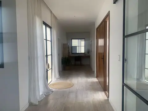 CASA EN VENTA, 3 AMBIENTES, SAN SEBASTIAN, AREA 11