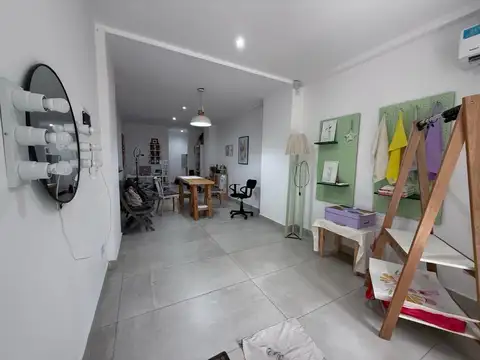 VENTA - Local Comercial al frente con baño. Cordoba y Francia, Rosario