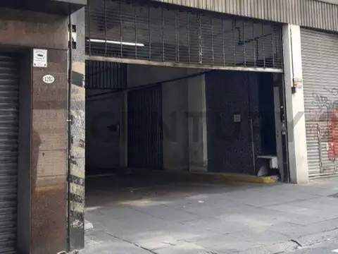 COCHERA CUBIERTA EN VENTA EN MONSERRAT ALSINA AL 1200