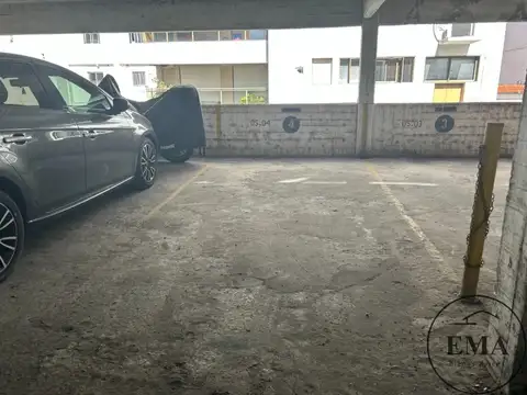 Cochera cubierta en alquiler en barrio Martin