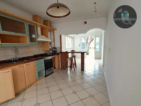 Depto Tipo Casa 4 ambientes con 2 baños