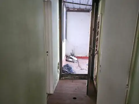 Oficina en Alquiler con 2 cocheras