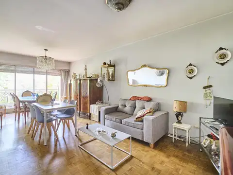 Venta Departamento de 4 ambientes c/dependencias - Floresta