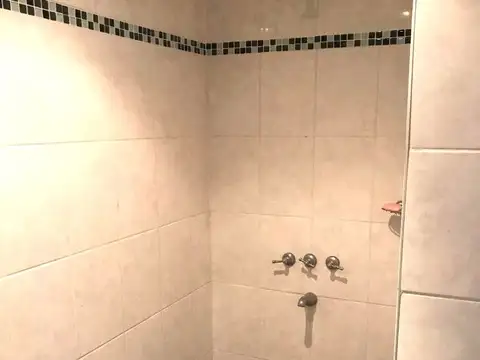 ALQUILER DEPARTAMENTO 2 AMBIENTES C/ BALCÓN BERNAL