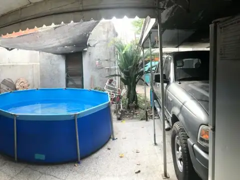 VENTA CASA. PUEYRREDON  ESQ. PAVON.OPORTUNIDAD. BERNAL OESTE