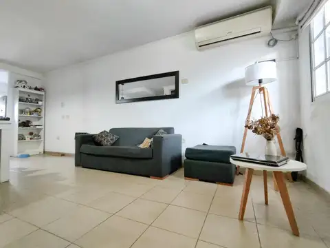 Casa Dúplex en venta en calle 73 e/ 24 y 25 - APTO CREDITO