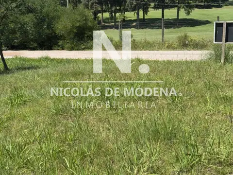 Terreno en Venta en Golf, USD 271.000