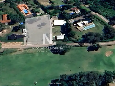 Venta de Espectacular terreno en la zona exclusiva de Golf en Punta del Este
