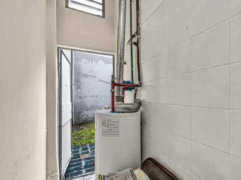 Depto Tipo Casa 6 ambientes con 2 baños