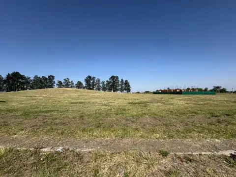 TERRENO ESQUINA EN VENTA LA RESERVA 2