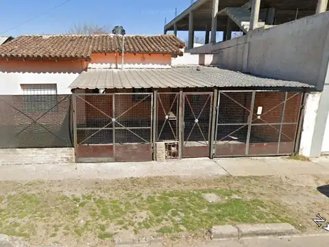 Casa en excelente ubicacion sobre Alem casi Sarmiento, Glew