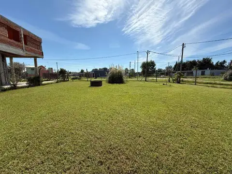 Casa quinta con pileta Los Talas Lote 2.156 m2