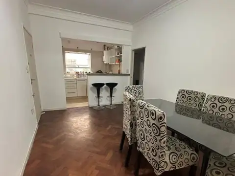 Balcarce 180 , Piso 1