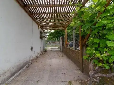 Casa 3 ambientes con 2 baños