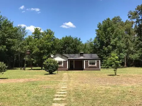 CASA 4 AMB EN VENTA, MUELLE PROPIO EN LA ISLA