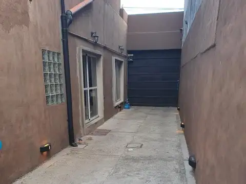 Mariano Moreno e/ Ramallo y Salto