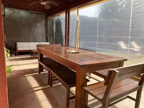 Casa en Venta con 4 cocheras