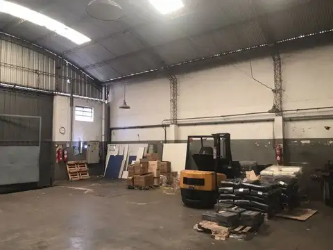 Galpon en Alquiler 25,98  mts Frente