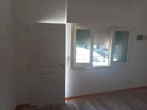 PH con local en Lanús Este