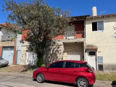 APTO CREDITO p.h p.baja 2 amb c/patio