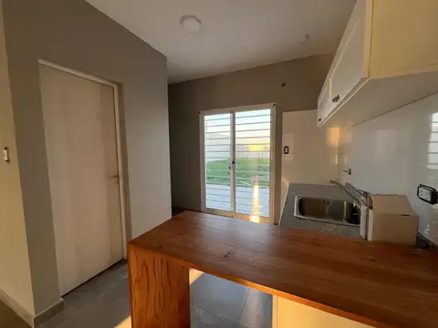 Depto Tipo Casa en Venta con 1