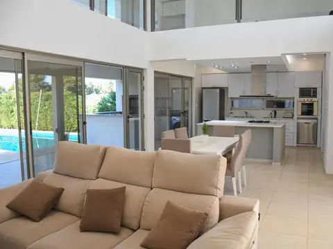 Casa en Venta en Piñero, USD 295.000