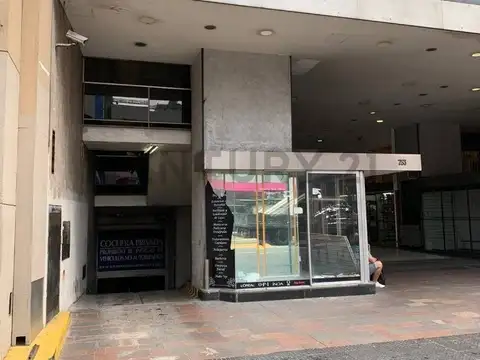 Venta amplia cochera Av Corrientes a dos cuadras Obelisco