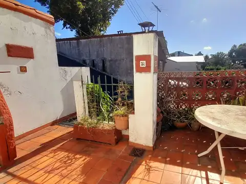 Oficina 4 ambientes con 2 baños