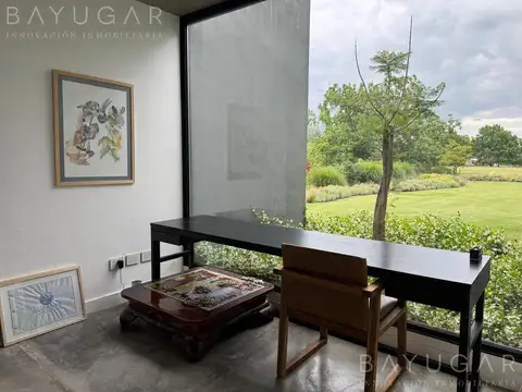 Casa 6 ambientes con 4 baños