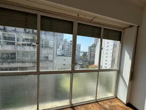 Departamento 6 ambientes con 2 baños