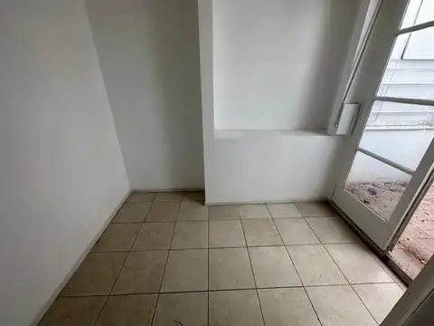 Oficina 2 ambientes con 1 baño