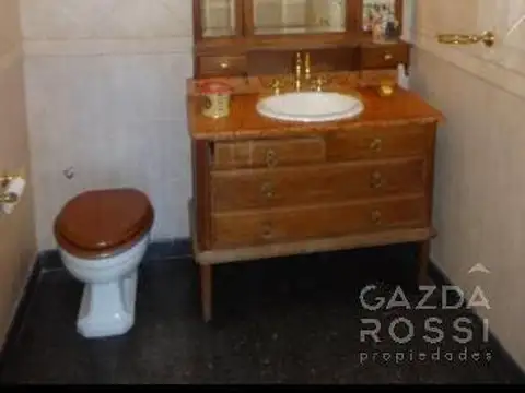 Casa en Venta en Adrogue, USD 375.000