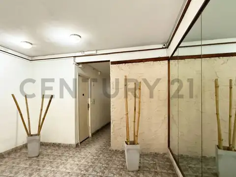 Falucho 1600, Piso 5