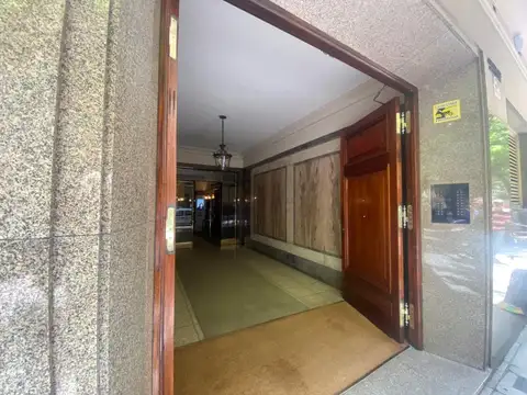 Montevideo 1700, Piso 5